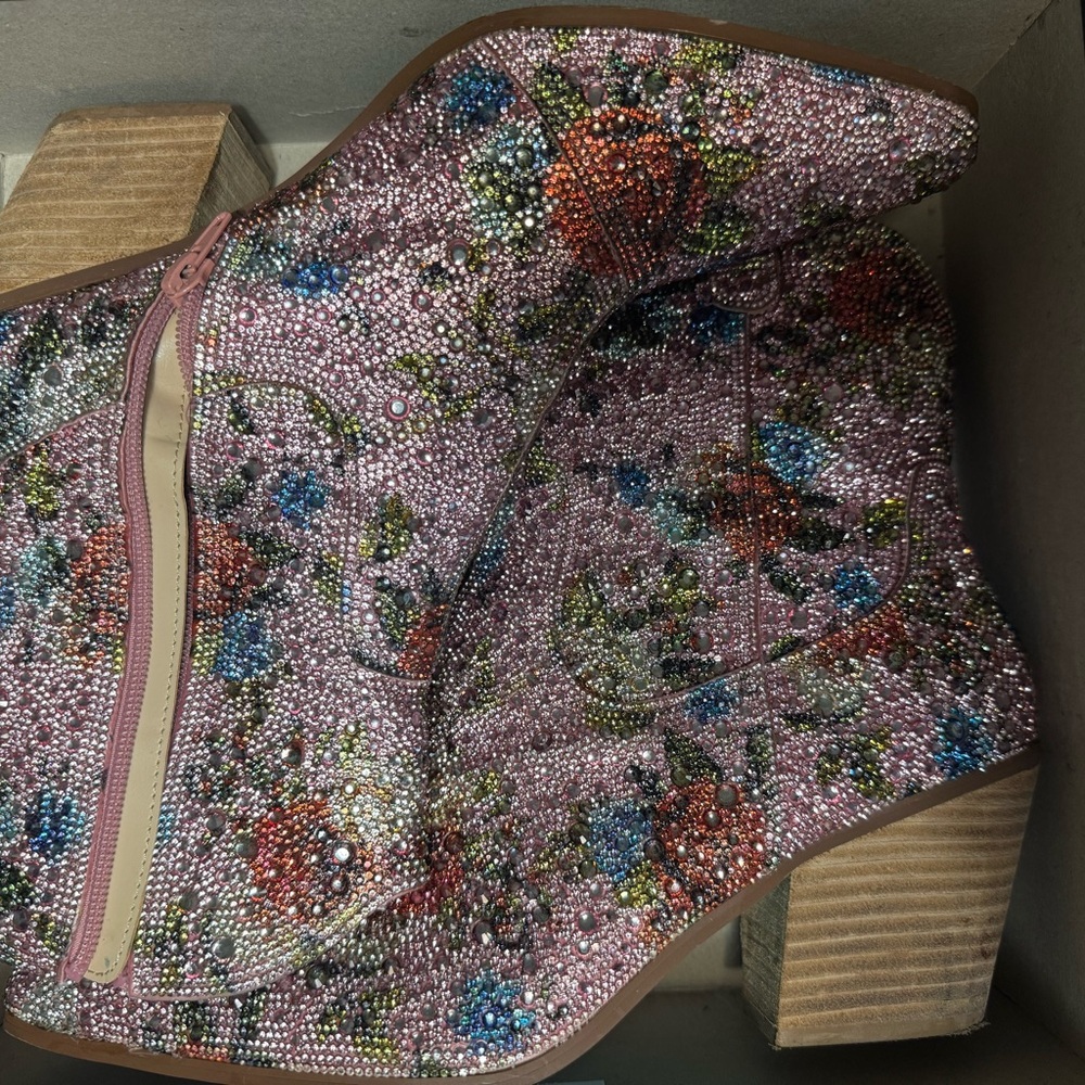 Women's Glitter Stiletto Heels - Picture 2 of 3